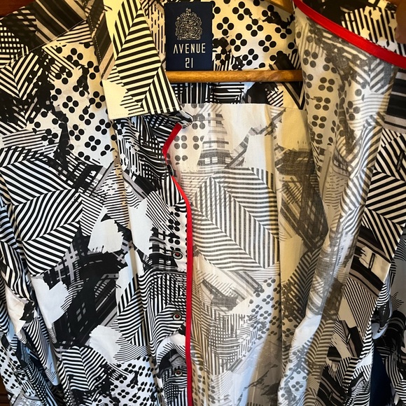 New Avenue 21 Men’s dress shirt size M. Bought in Las Vegas! Great style & Class - Picture 6 of 10